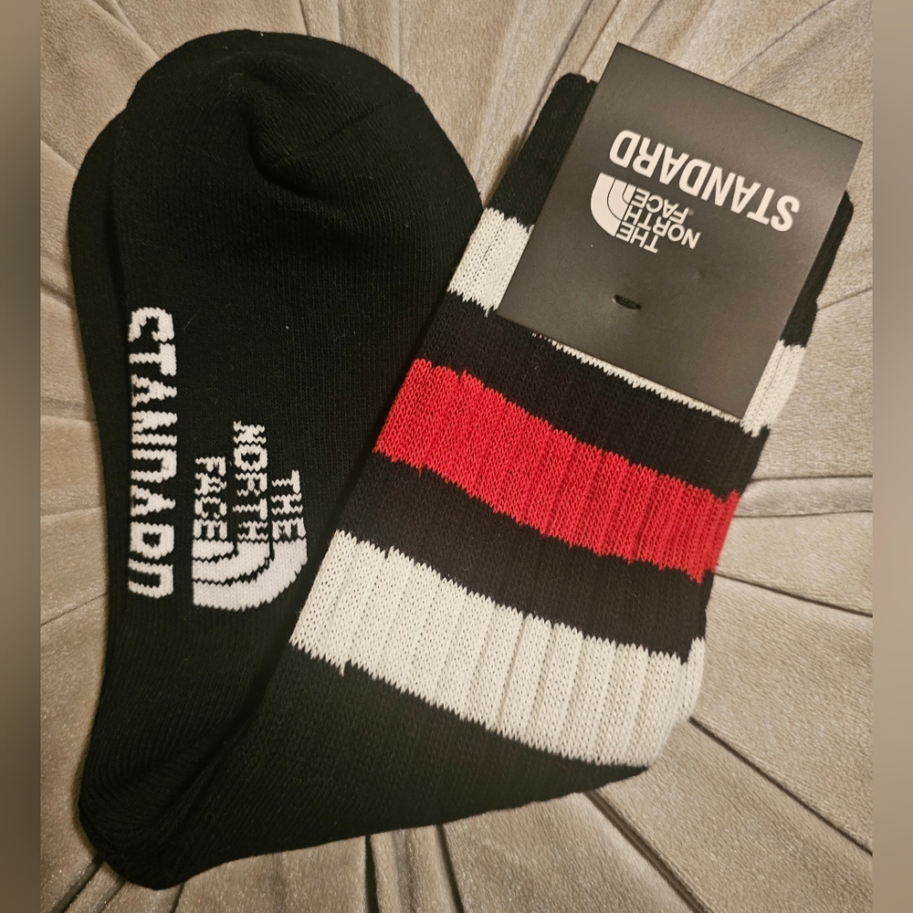 NWT The North Face Black Crew Socks with White & Red Stripes